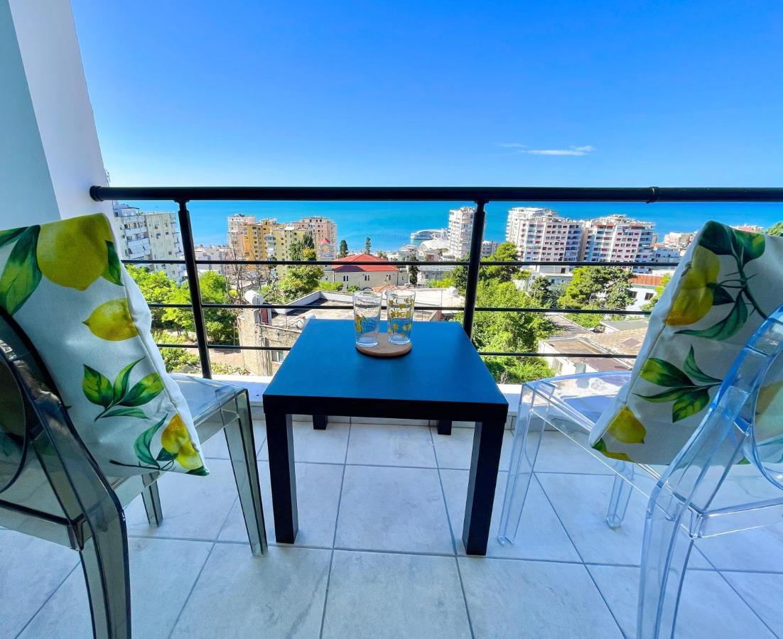 Nostalgic Sea View Apartments Durres Bagian luar foto
