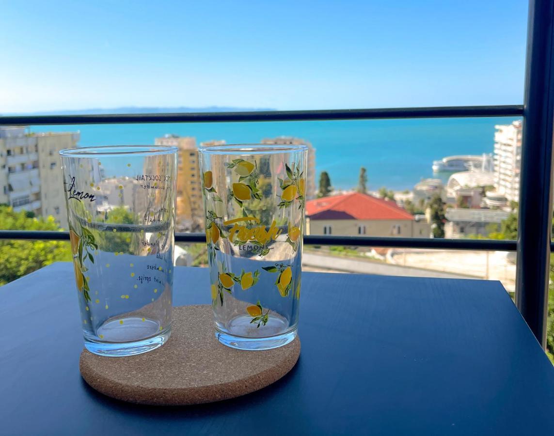 Nostalgic Sea View Apartments Durres Bagian luar foto
