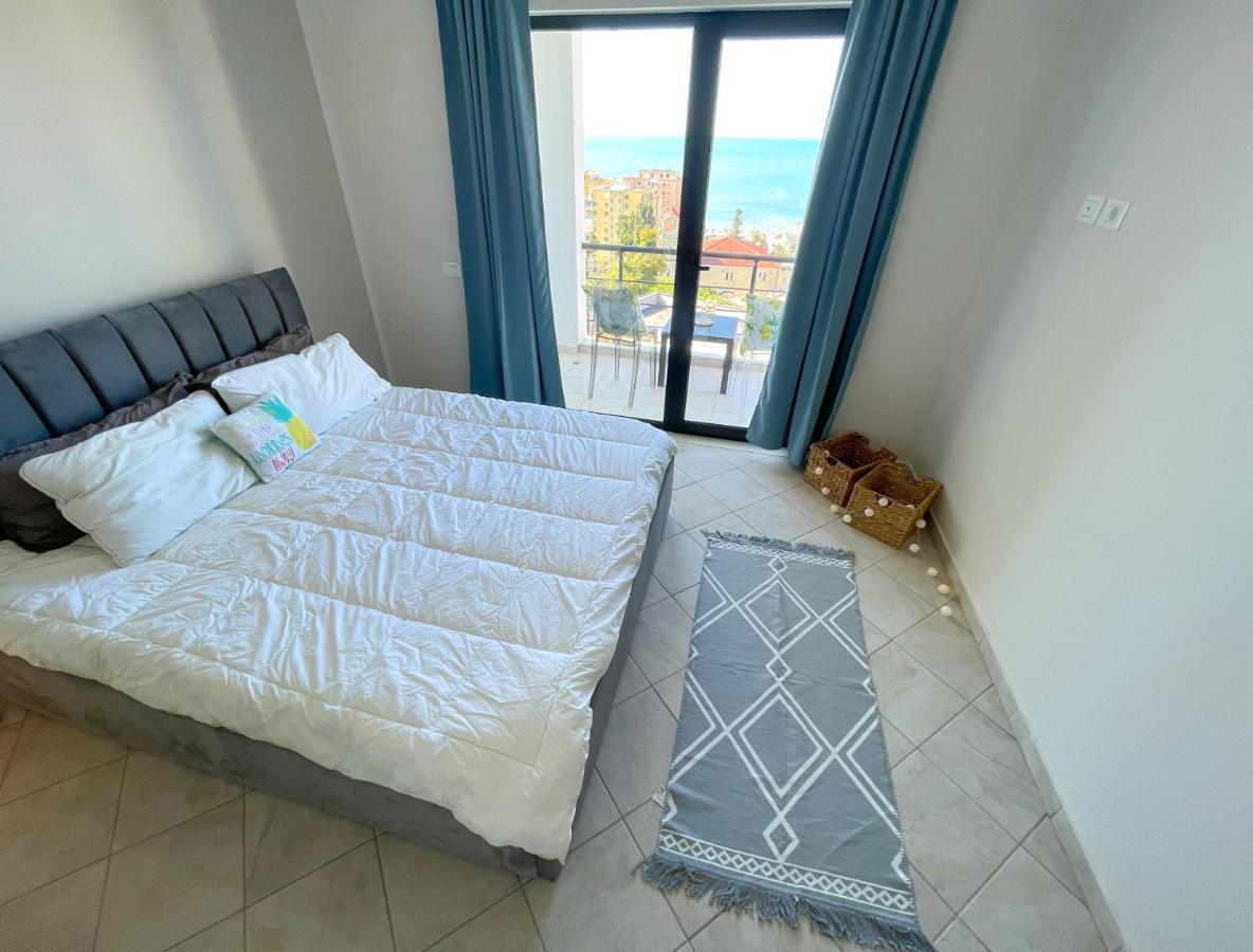 Nostalgic Sea View Apartments Durres Bagian luar foto