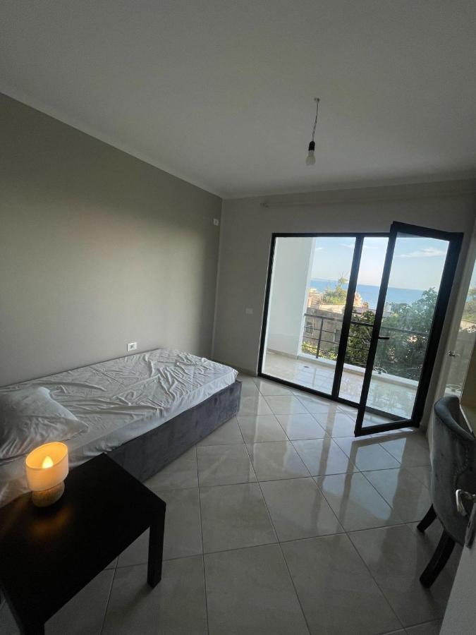 Nostalgic Sea View Apartments Durres Bagian luar foto