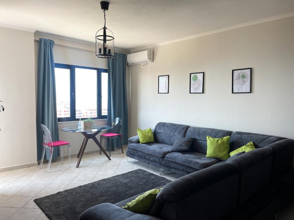 Nostalgic Sea View Apartments Durres Bagian luar foto