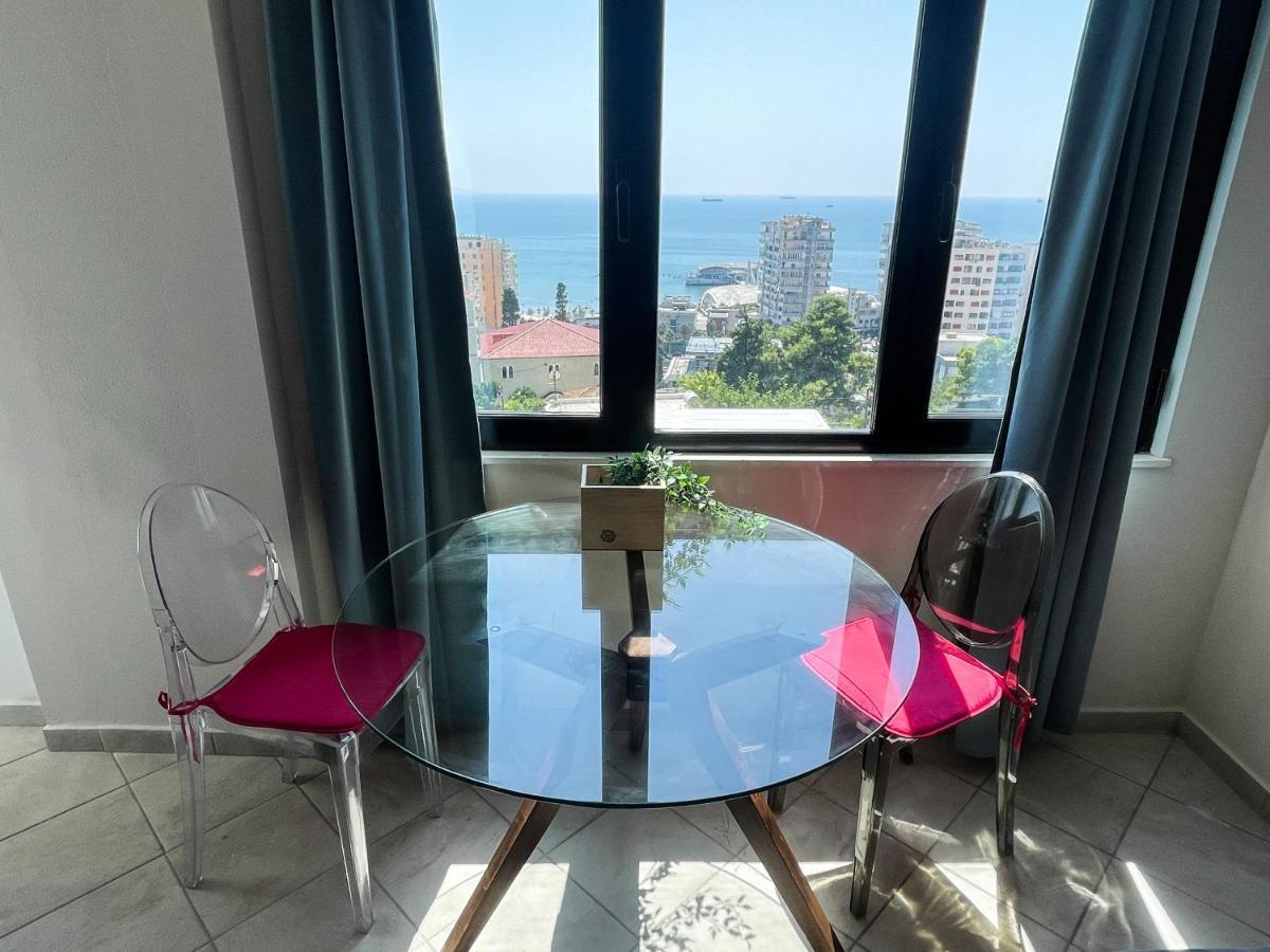 Nostalgic Sea View Apartments Durres Bagian luar foto